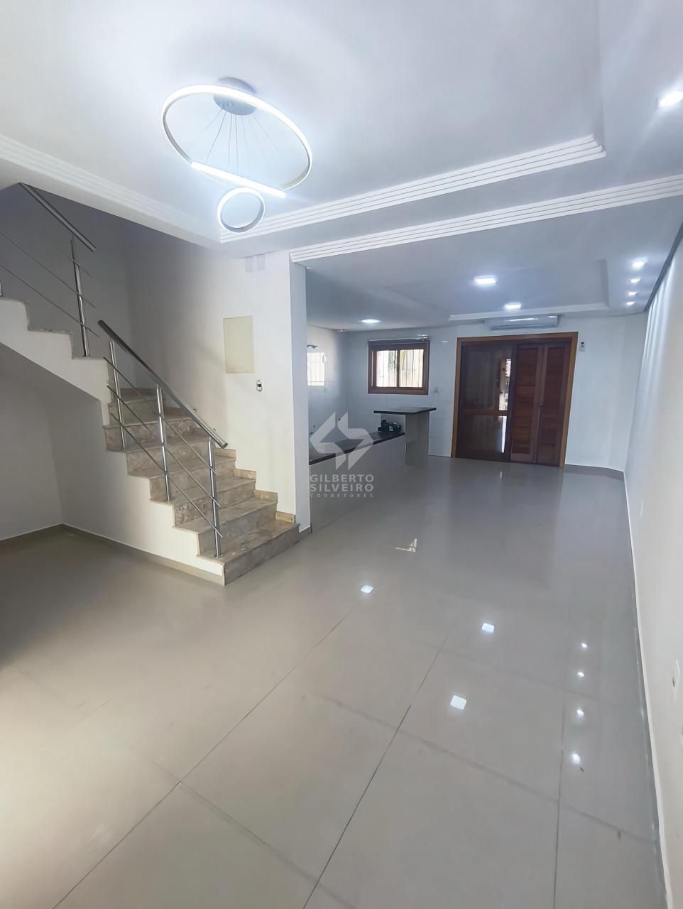 Casa de 3 dormitórios á venda no Bairro Guarujá - Porto Alegre