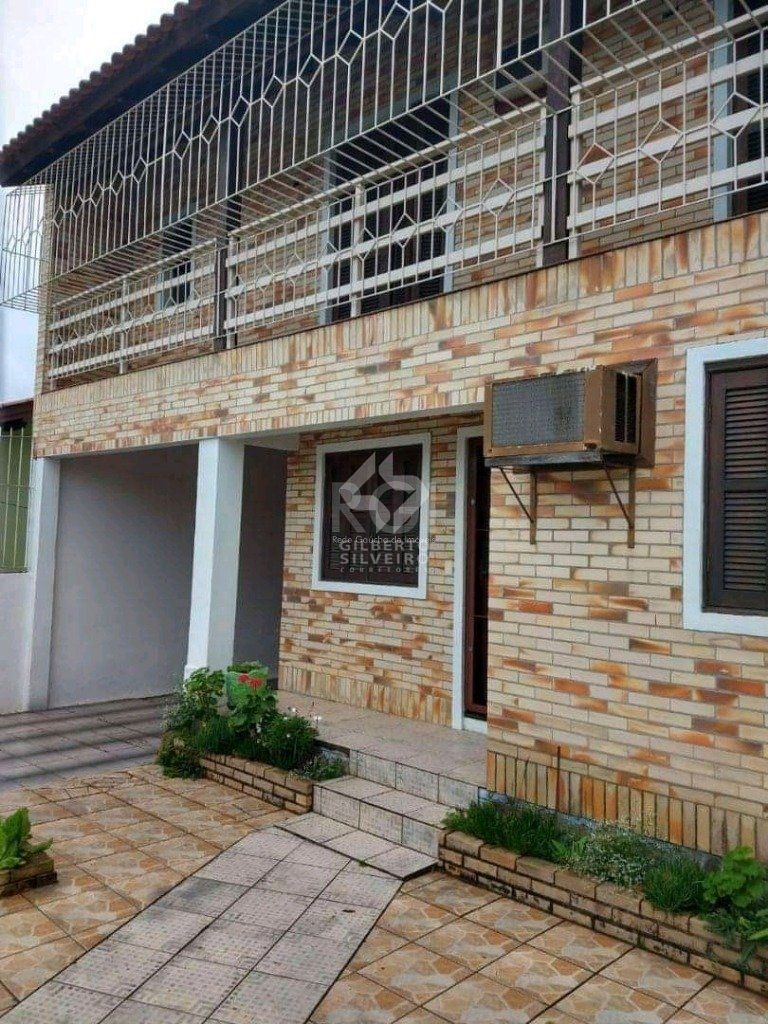 Casa para Venda - 320m², 4 dormitórios, 2 vagas - Vila Nova