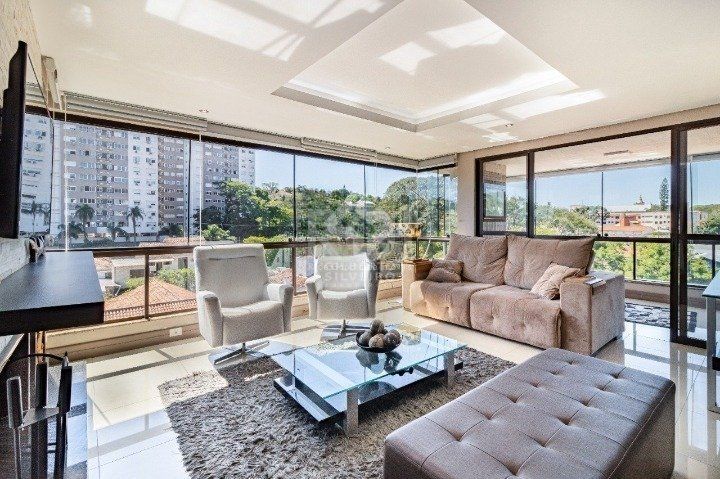 Cobertura para Venda - 350m², 3 dormitórios, sendo 1 suites, 2 vagas - Teresópolis