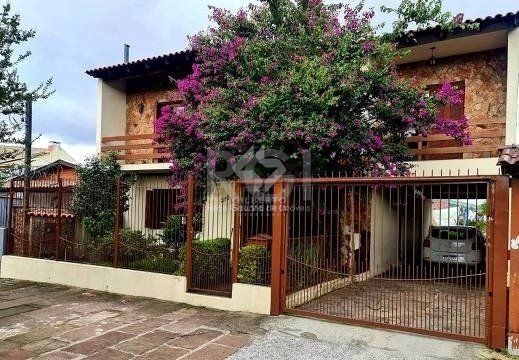 Casa de 388m² com  3 quartos.