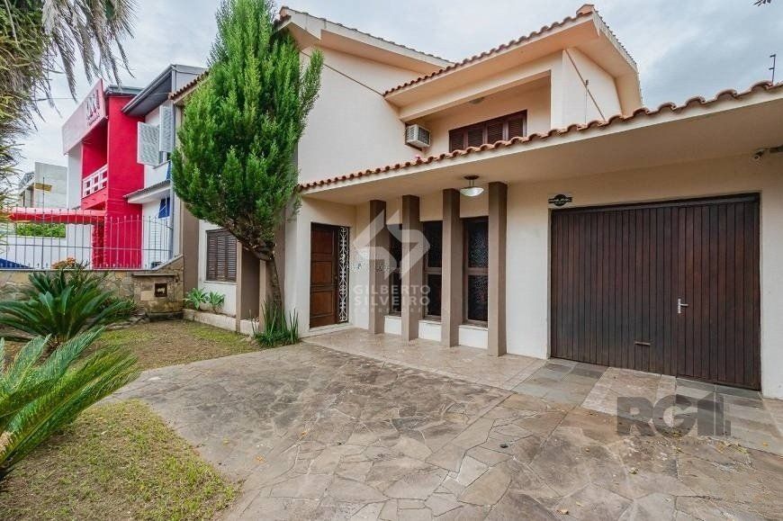 Casa à Venda no bairro Marechal Rondon em Canoas