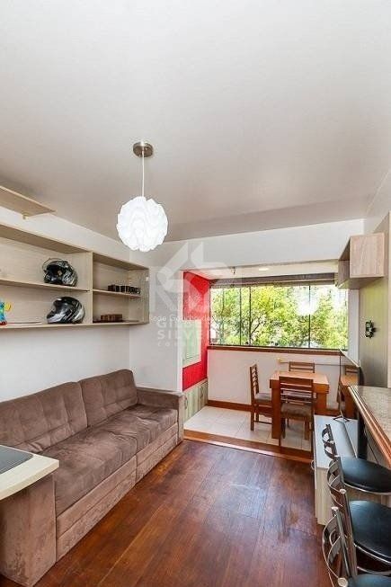 Apartamento para Venda - 43m², semi mobiliado, 1 dormitório, churrasqueira e 1 vaga de garagem no bairro Partenon