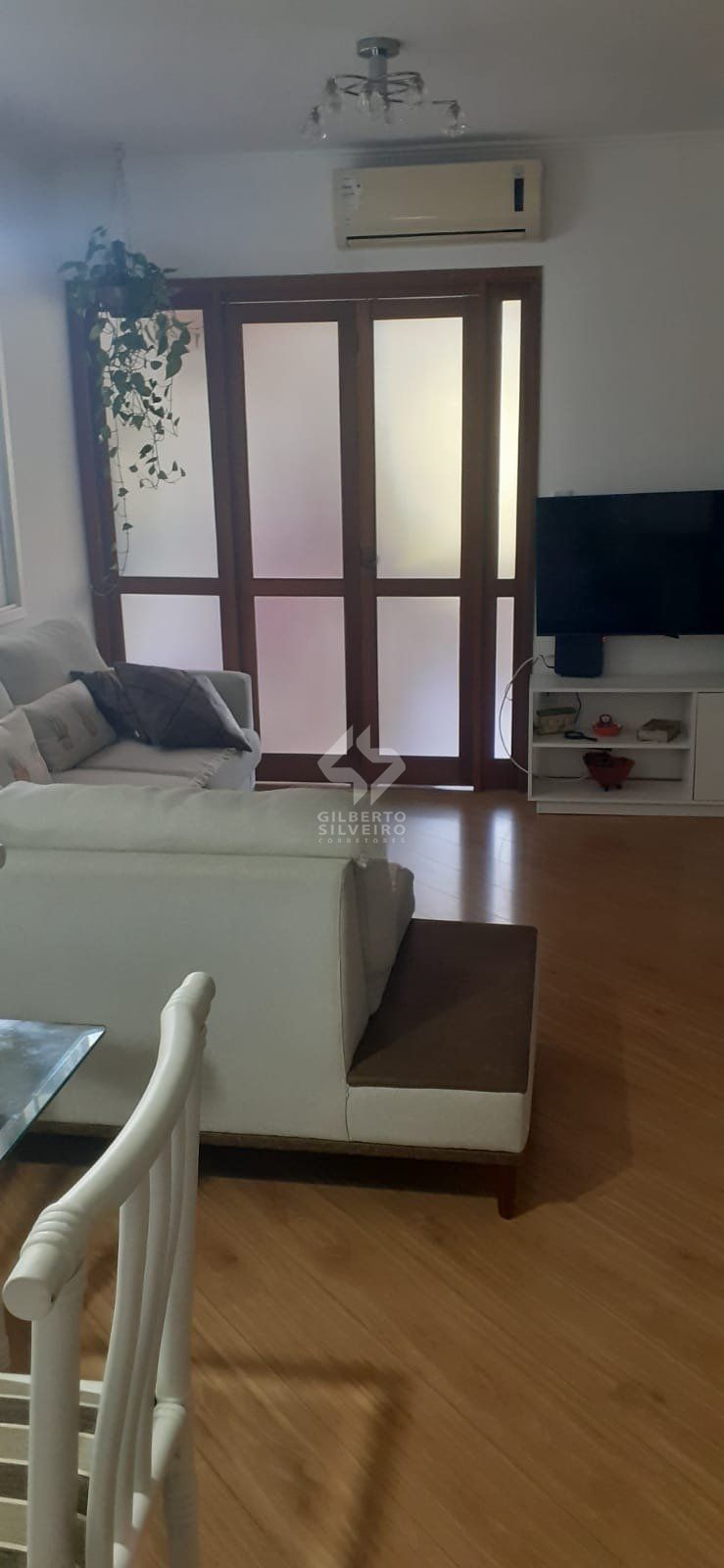Apartamento de 2 dormitorios á venda no Bairro Cristal - Porto Alegre