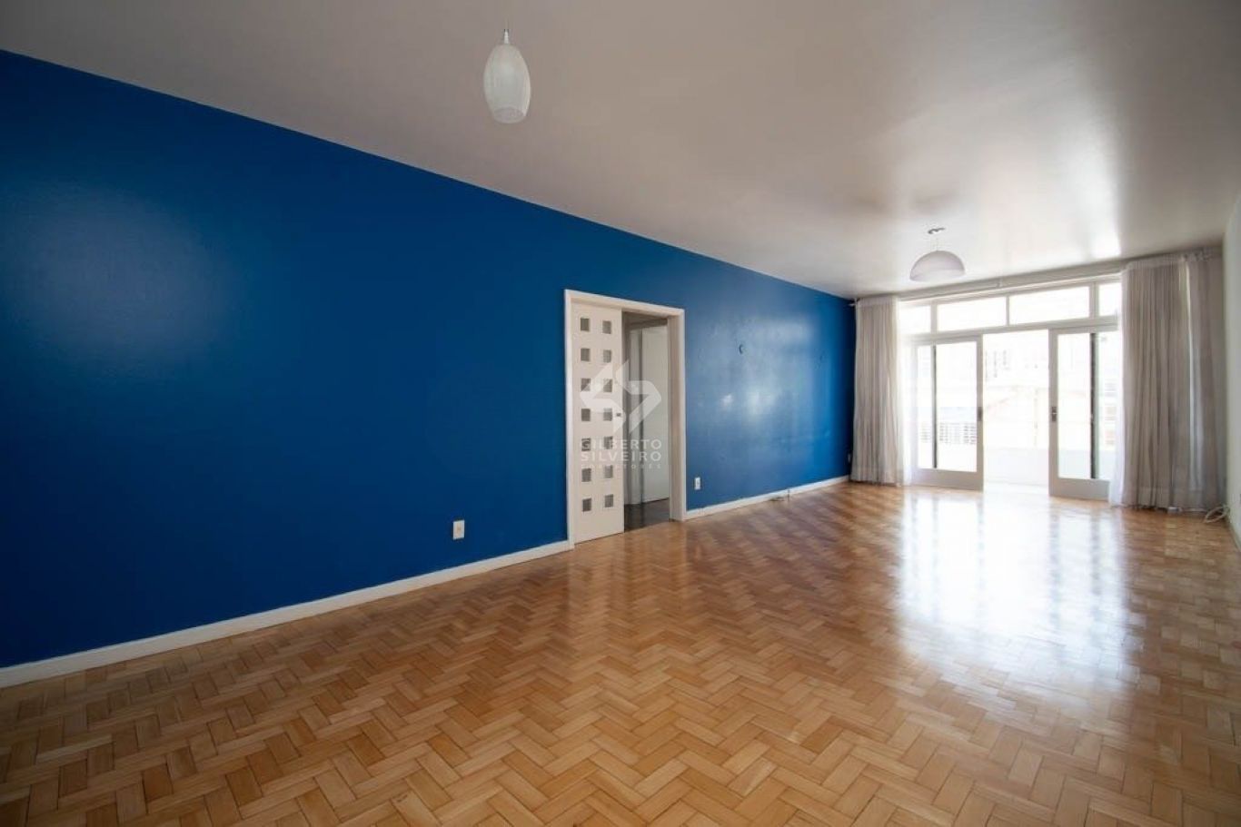 Apartamento de 3 dormitórios à venda no Bairro Centro Histórico, Porto Alegre.