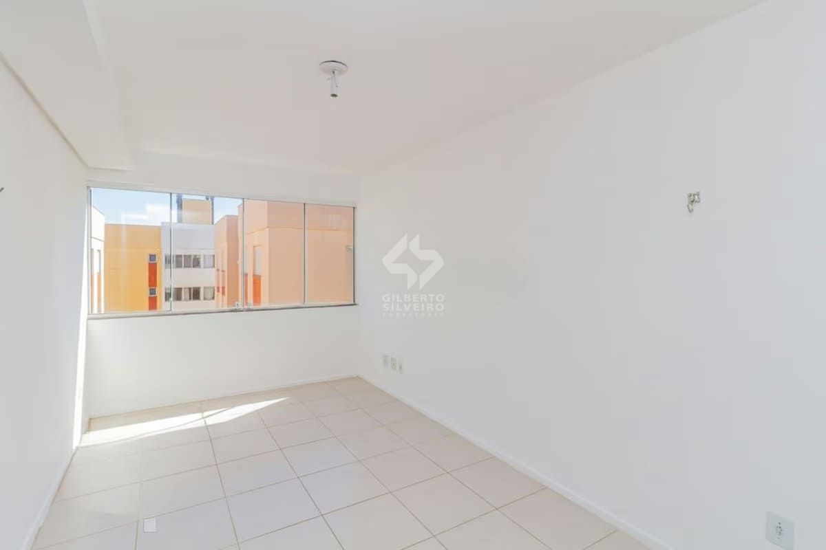Apartamento de 2 dormitórios à venda em Hípica, Porto Alegre.