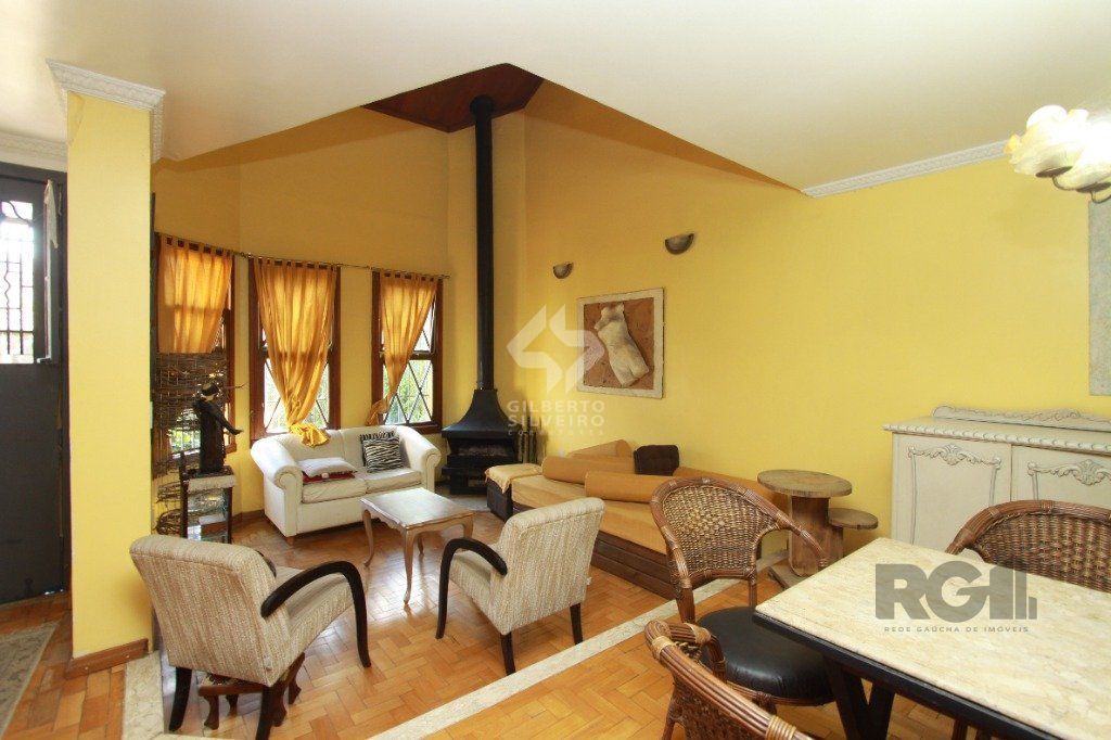 Casa 3 quartos à venda, 200m², Jardim Itu - Porto Alegre