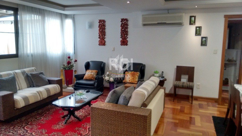 Apartamento para Venda - 238.12m², 3 dormitórios, sendo 1 suites, 3 vagas - Menino Deus