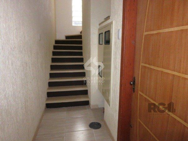 Escada de acesso interna