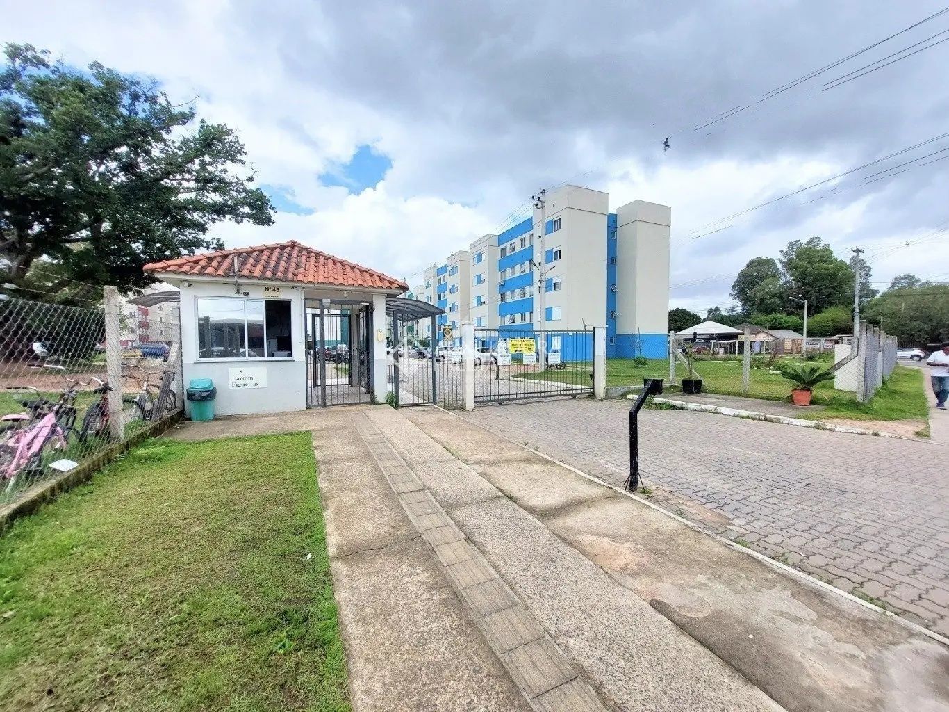 APARTAMENTO 2 DORM COM VAGA FIXA