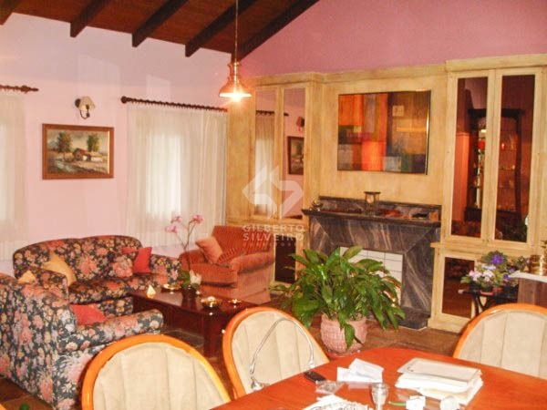 Casa para Venda - 560m², 5 dormitórios, sendo 4 suites, 2 vagas - Vila Jardim