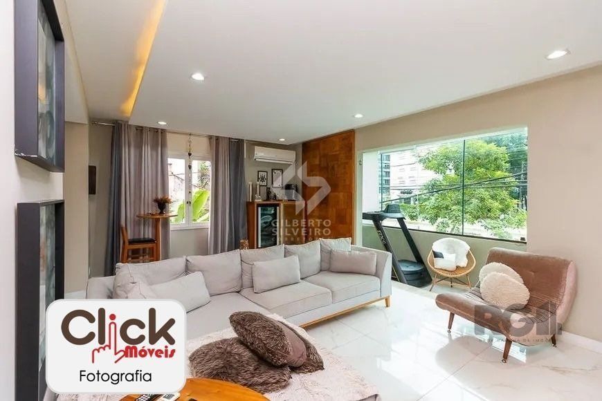 Apartamento 4 dormitórios, sendo 1 suíte, 193 m² de área privativa e 2 vaga(s) de garagem. Localizado na Rua/Av. Carlos Gomes, no bairro Auxiliadora em Porto Alegre.
