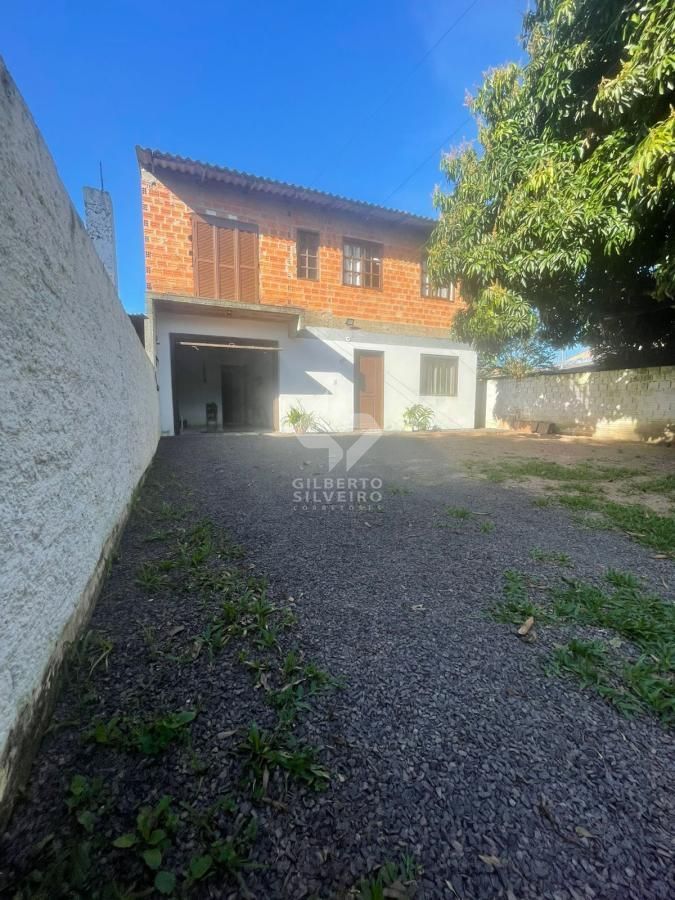 Casa 2 dormitórios bairro Lami