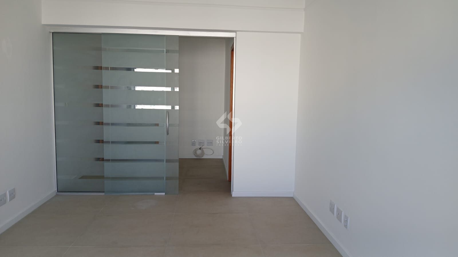 Sala Comercial, 1 sala, à venda, 30 m², Petrópolis - Porto Alegre — foto 2