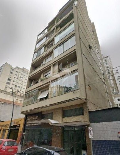 Apartamento no Centro de 2 dormitórios DESOCUPADO