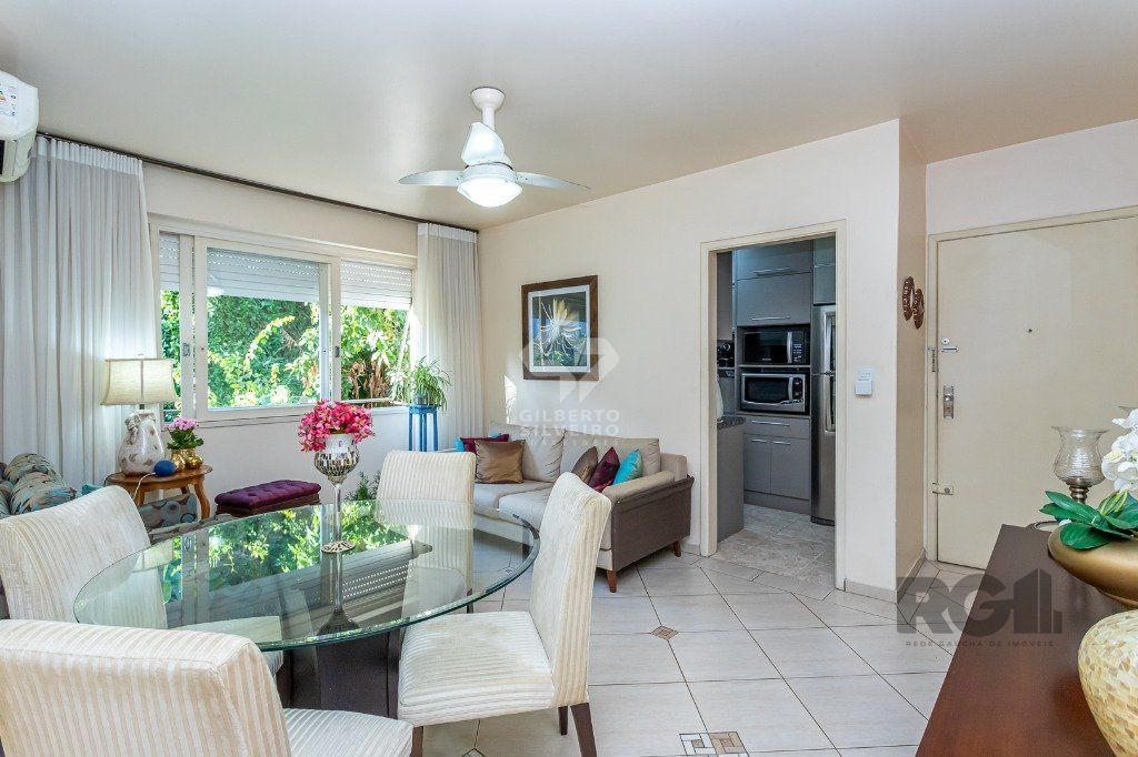 Apartamento no Jardim Botânico de 3 dormitórios dependência e 2 vagas