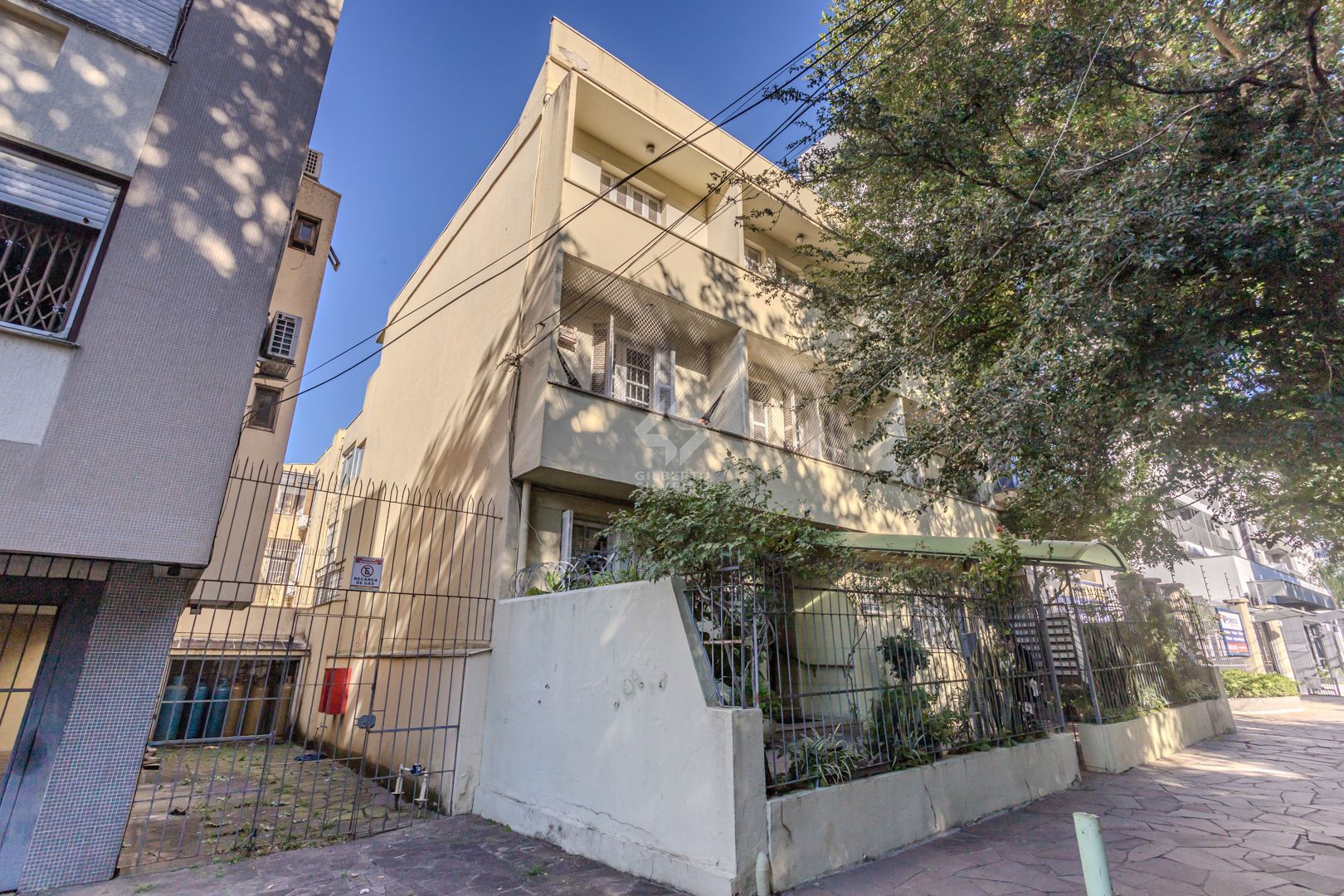 Apartamento no bairro Petrópolis de 3 dormitórios REFORMADO