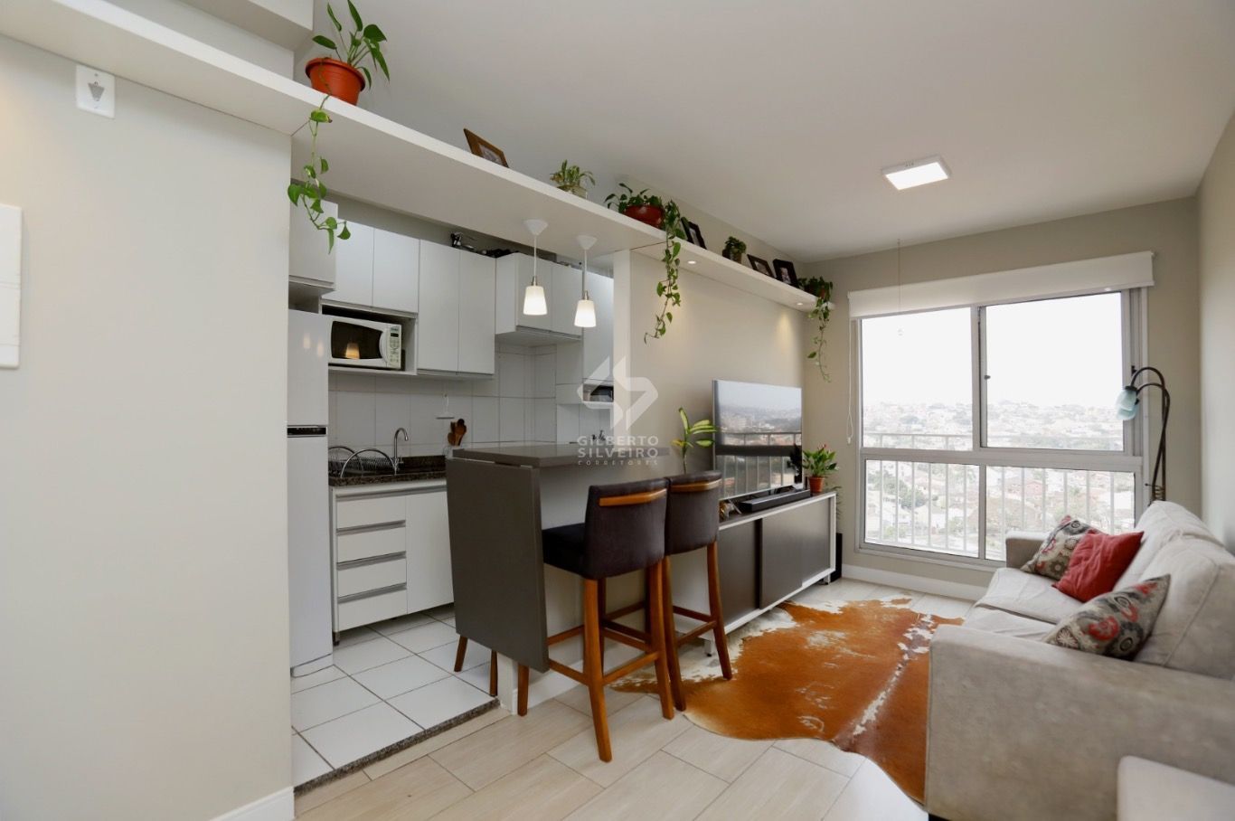 Apartamento com 2 quartos, 1 vaga e 48m² à venda em Glória.