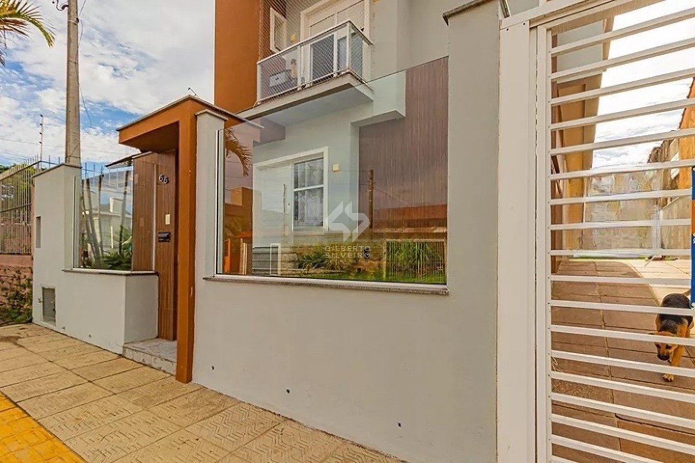 Casa de 3 dormitórios e 3 vagas de garagem em Canoas.