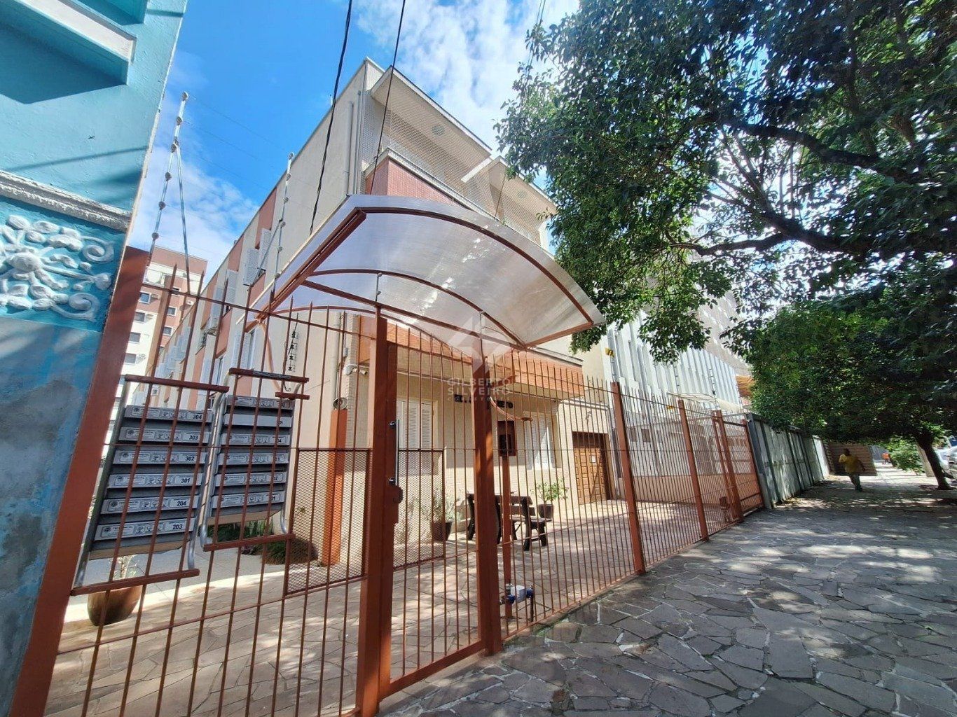 Apartamento de 3 quartos e 78 metros privativos no Bairro Menino Deus