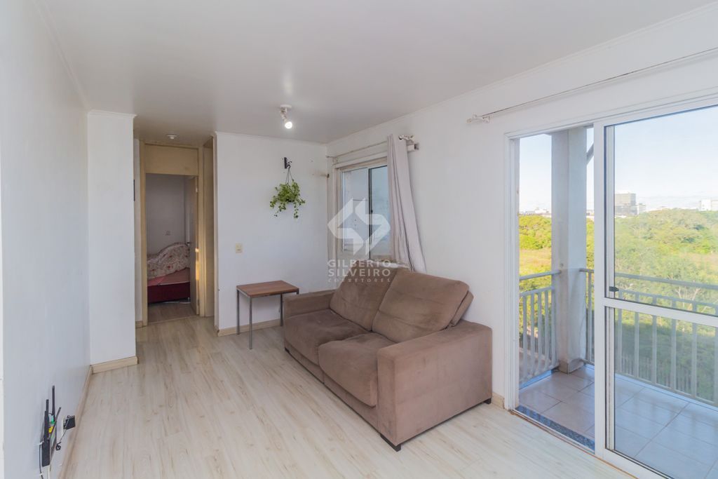 Apartamento com 2 dormitórios e 1 vaga de garagem no Bairro Humaitá