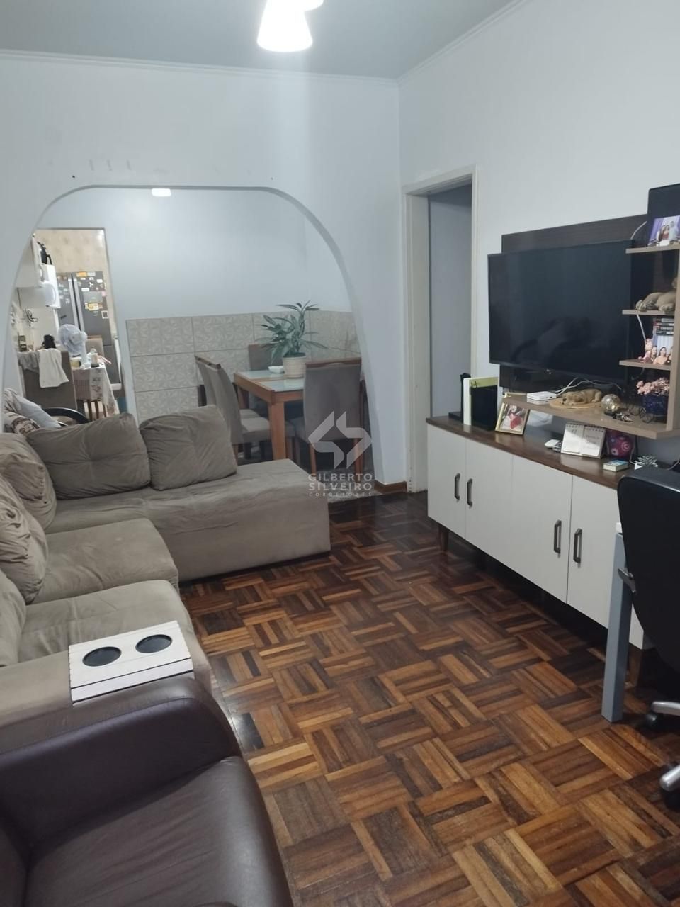 Casa geminada com 3 quartos, vaga de garagem e sacada no bairro Jardim Sabara