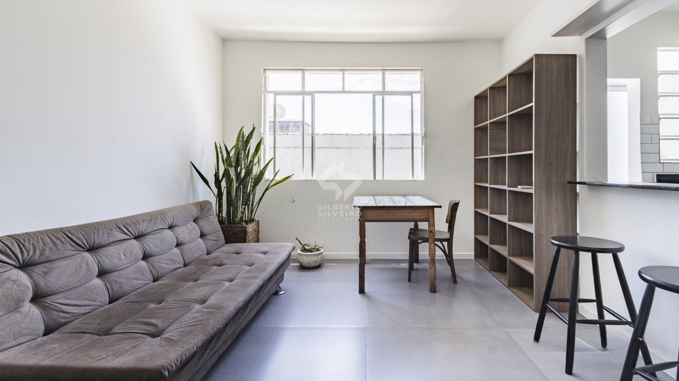 Apartamento de 1 dormitório no bairro Menino Deus em Porto Alegre.