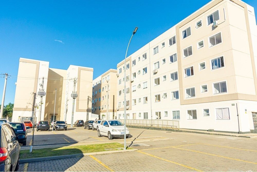 Apartamento com 2 quartos, vaga de garagem e elevador no bairro Estância velha.