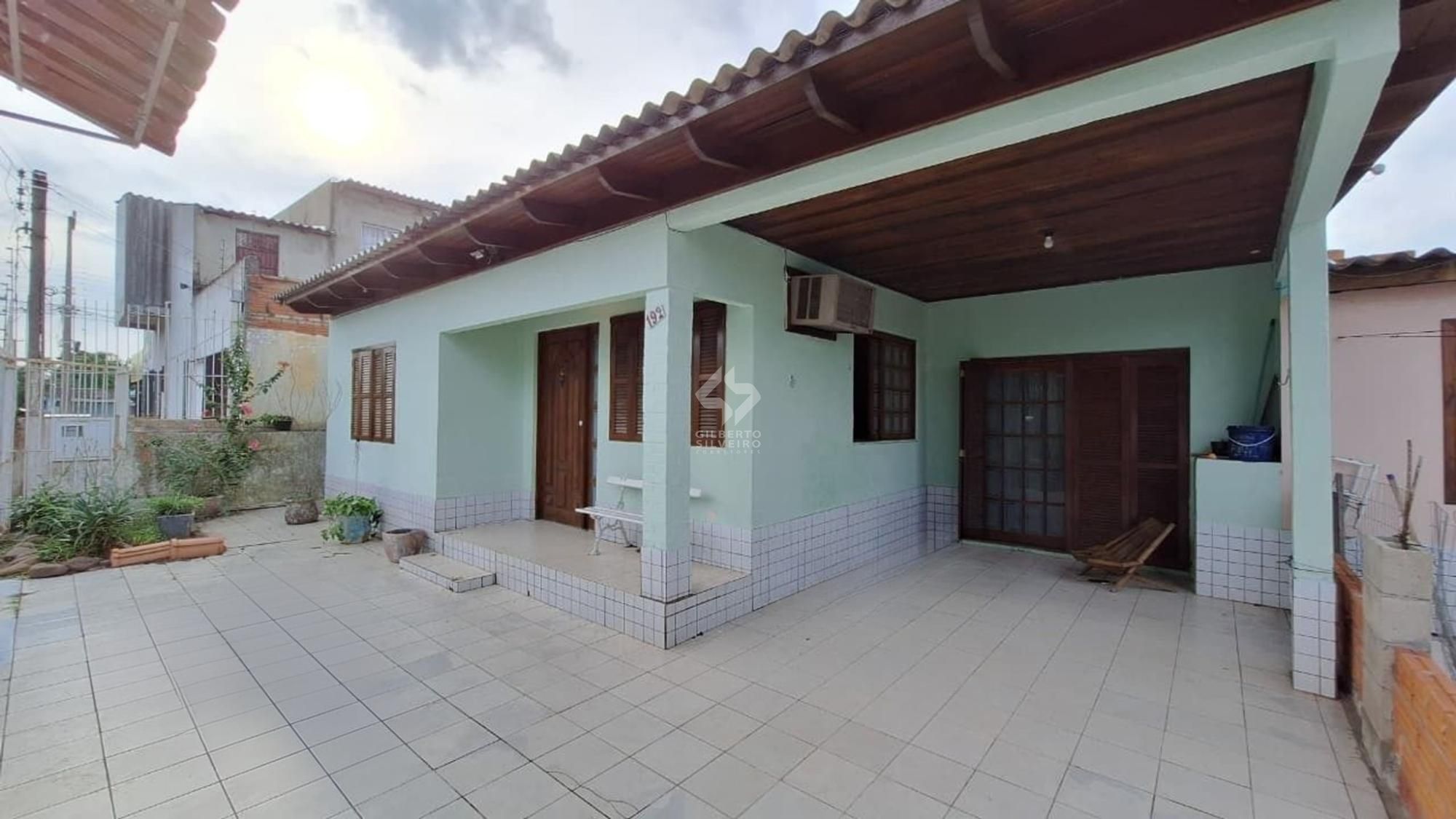 Casa de 4 dormitórios e 4 vagas de garagem em Canoas.
