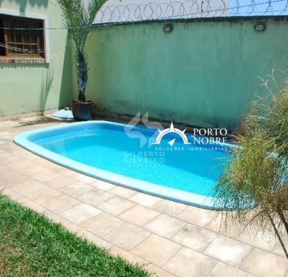 CASA EM CONDOMÍNIO