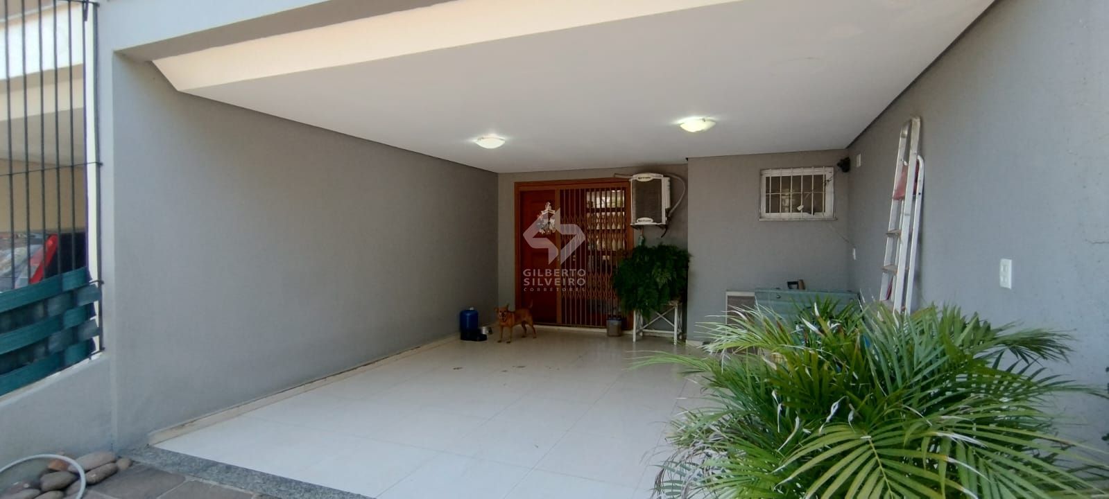 Linda Residência com 3 dormitórios, sendo 1 suíte á venda no Imperial Parque.