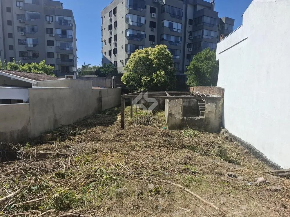 Ótimo terreno na Tristeza, com projeto aprovado para 3 casas em condomínio.