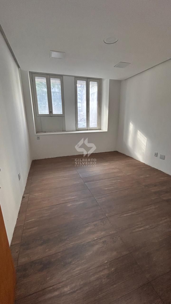 Edifício Sulacap Apartamento 4 dormitórios no Bairro Centro Histórico