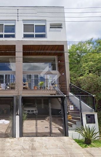 Casa 3 Quartos sendo 1 Suíte
