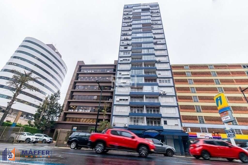 Apartamento Para Comprar no Centro Histórico com 3 dormitórios
