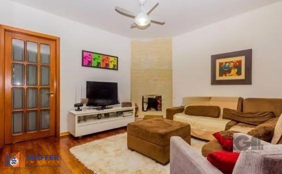 Casa com 7 Quartos e 6 vagas à Venda, 470 m² no Bairro Petrópolis