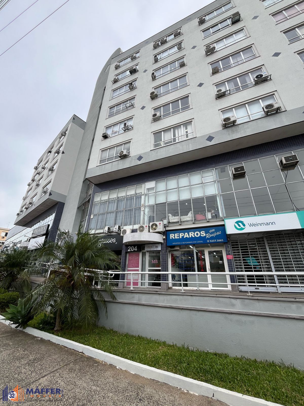 Sala para venda na Tristeza prédio Spazzio