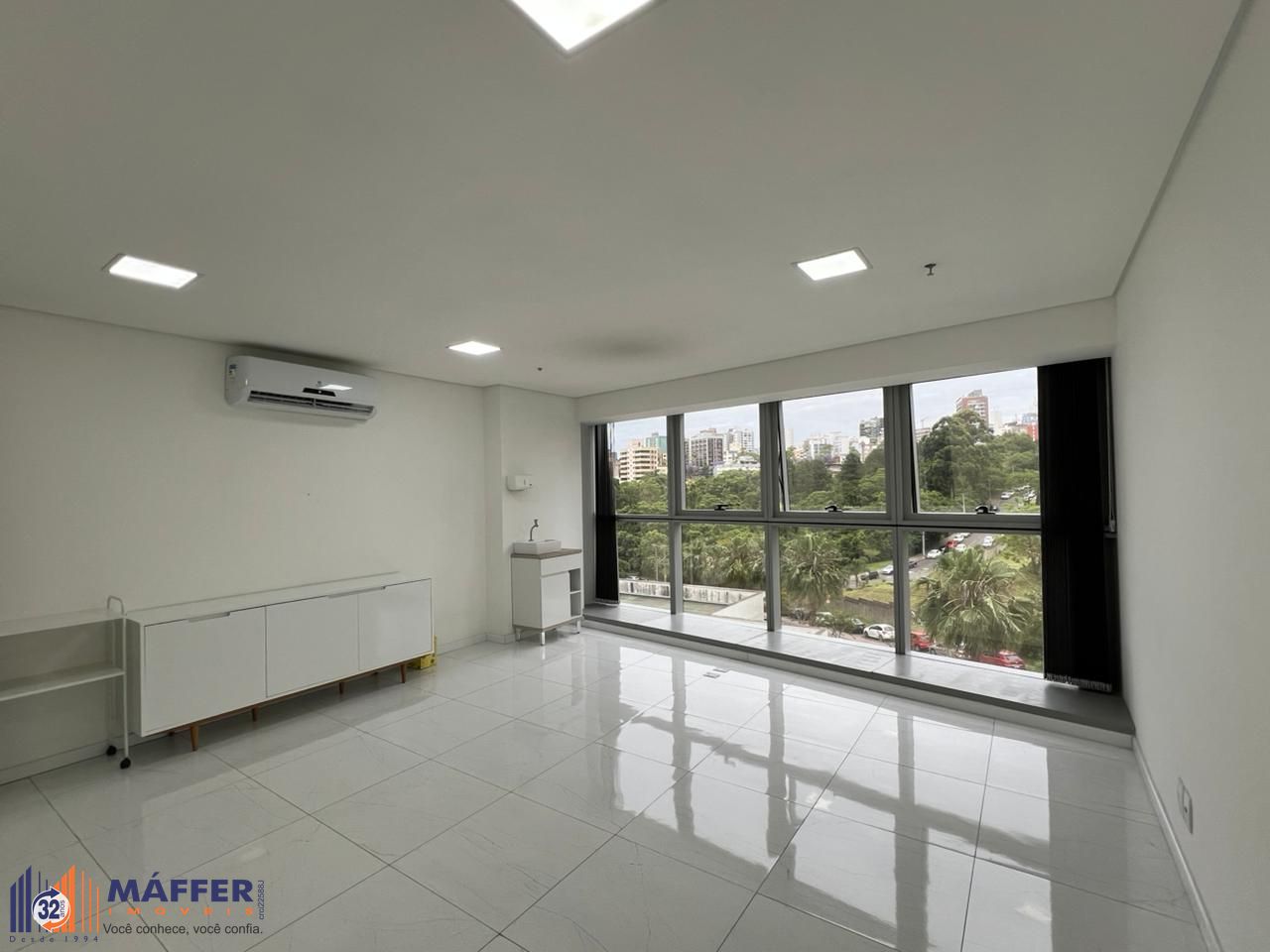Sala Comercial, 1 sala, à venda, 44 m², Petrópolis - Porto Alegre — foto 2