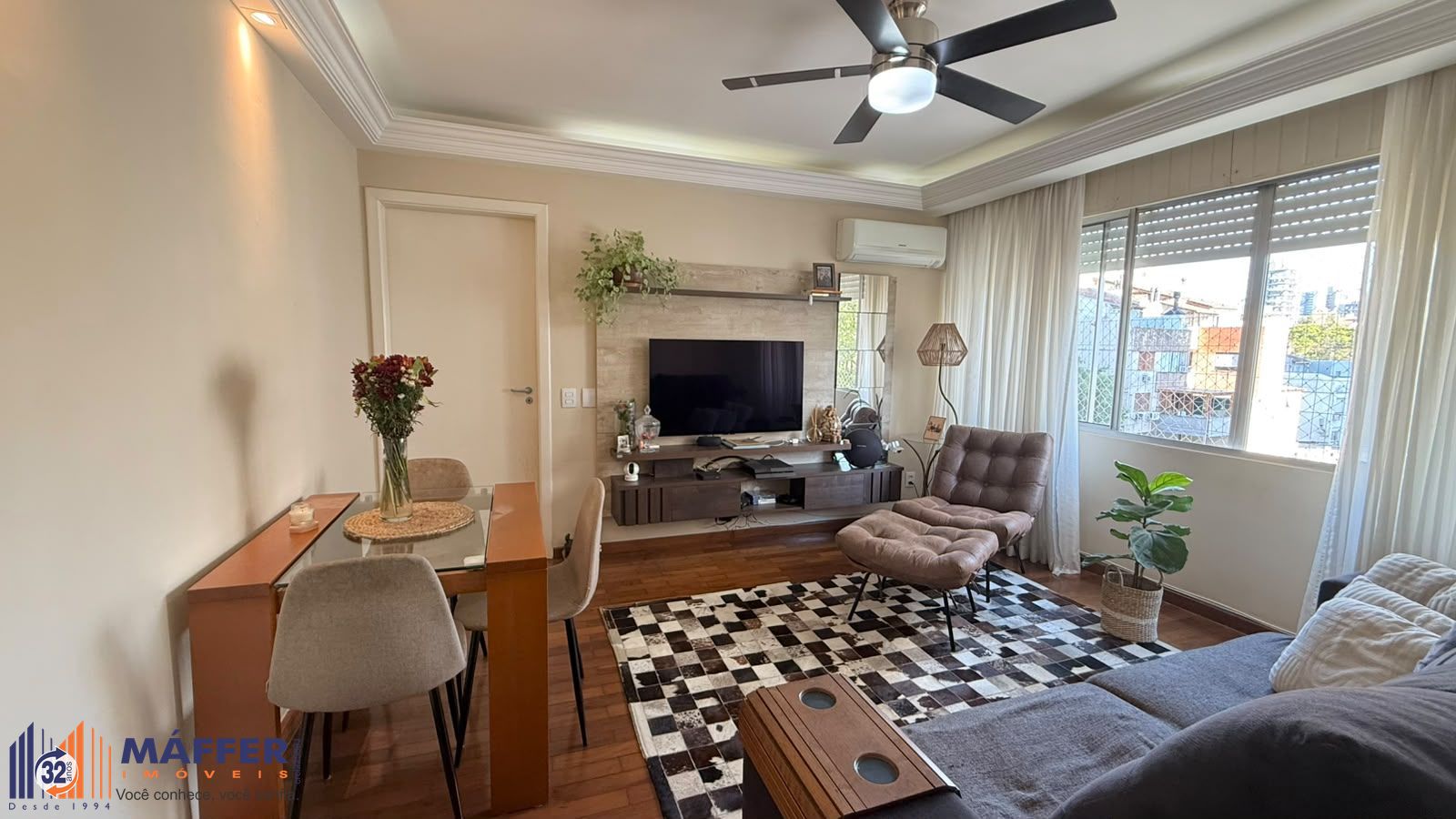Apartamento 2 Dormitórios c/elevador e 1 vaga Coberta Bairro Bela Vista