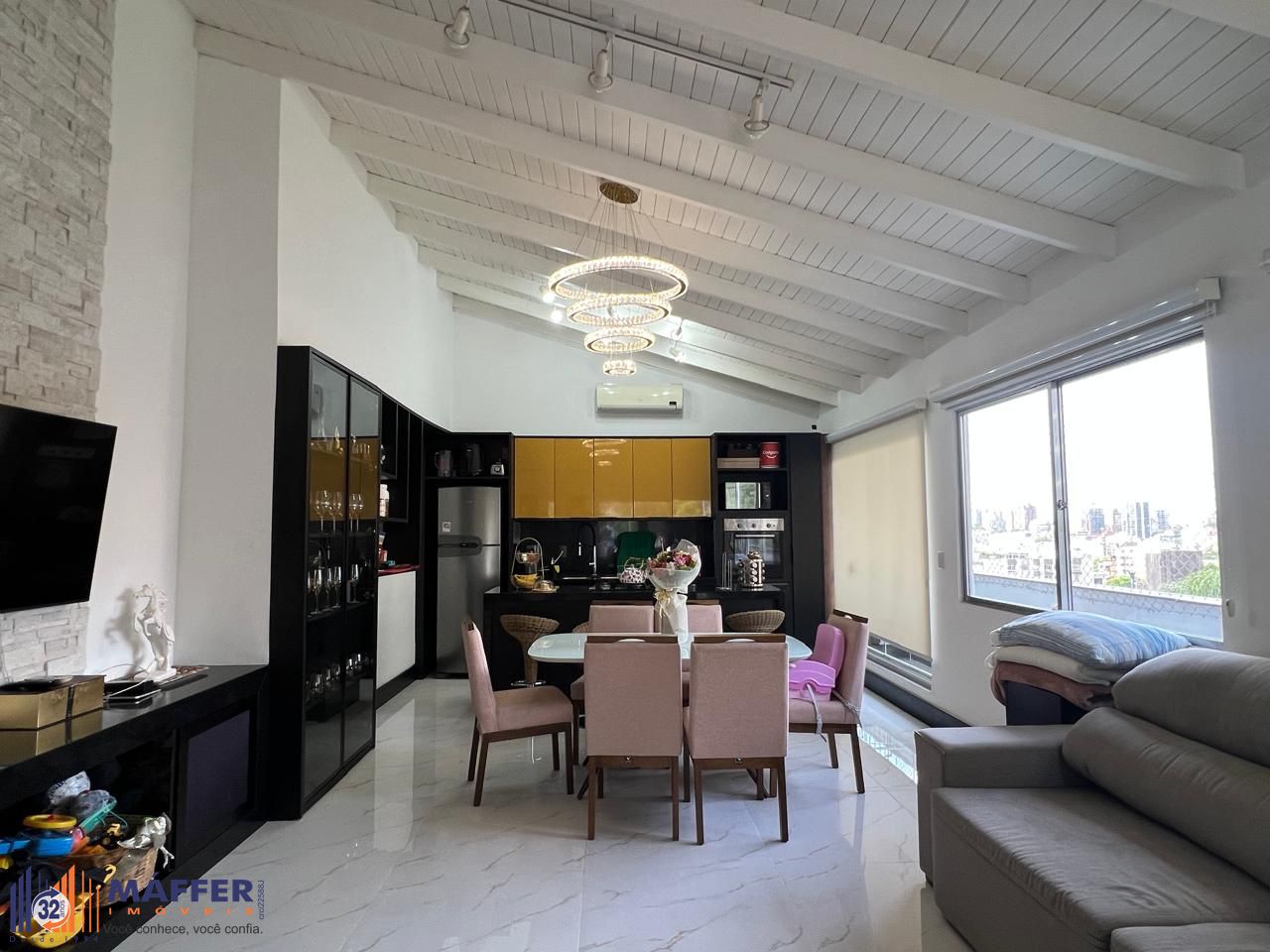Cobertura, 3 quartos, 176 m² - Foto 2