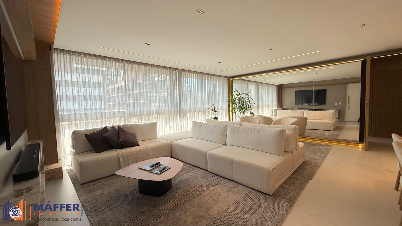 Apartamento, 3 quartos, 159 m² - Foto 2