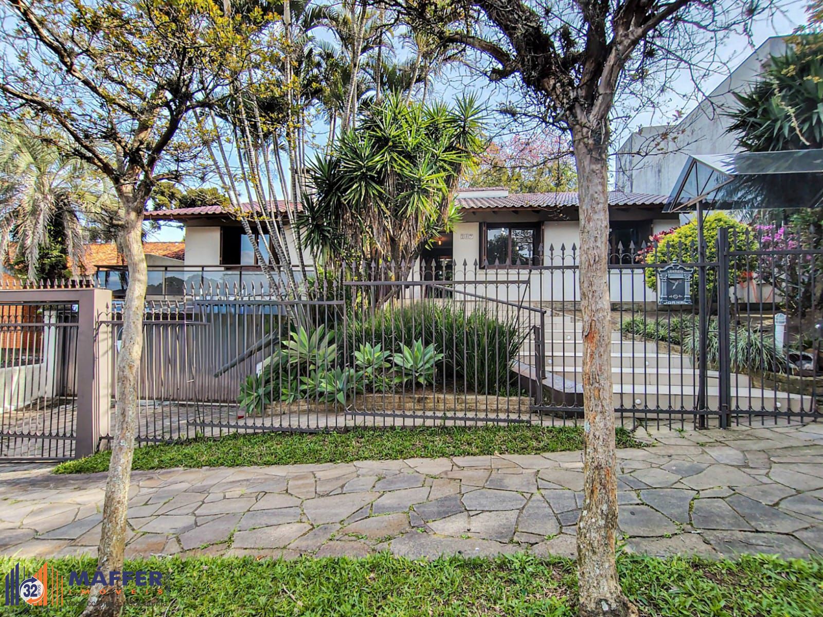 Casa com 270m² privativo - Vila Assunção
