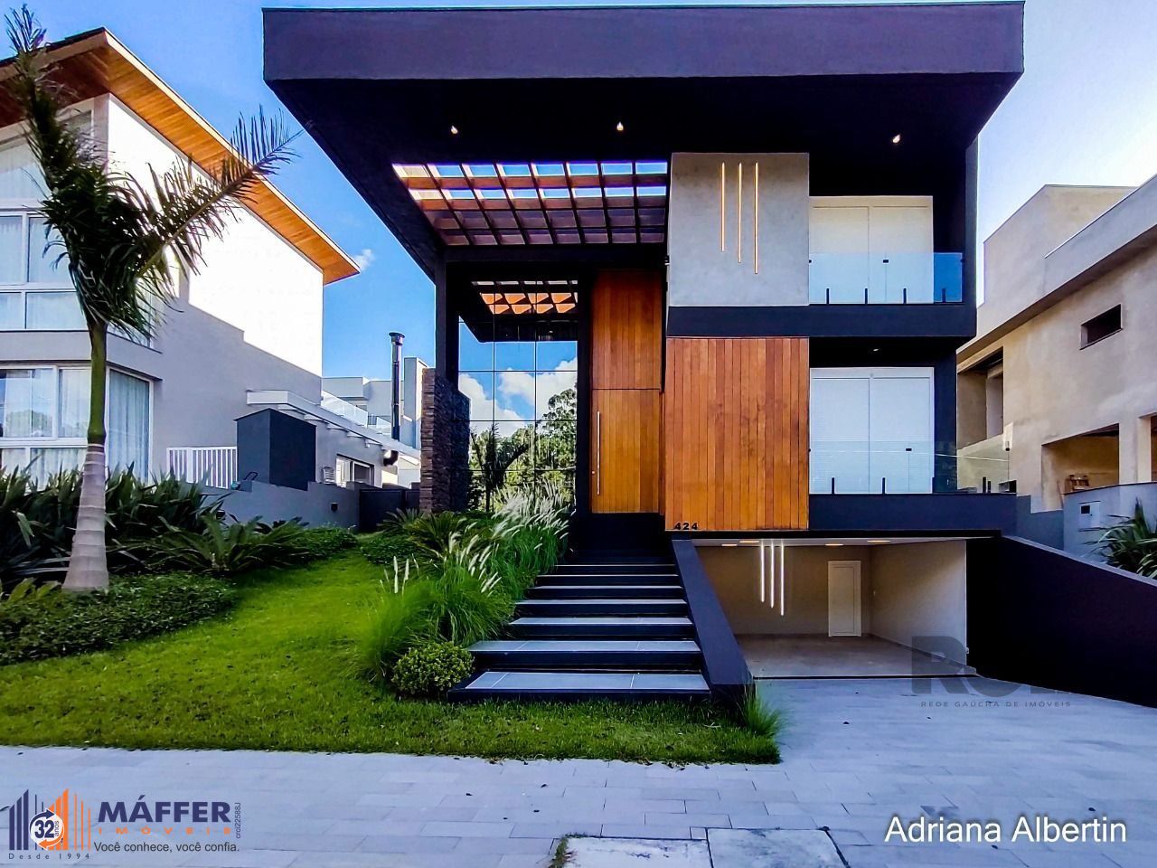 Casa Condominio para Venda - 298m², 4 dormitórios, sendo 4 suites, 2 vagas - Alphaville