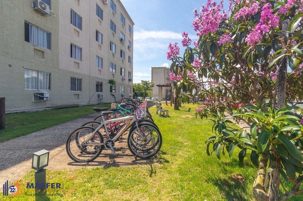 Apartamento com dois dormitórios no bairro Cavalhada em Porto Alegre/RS
