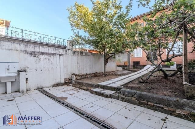 Casa com 04 quartos no Bairro : Partenon em Porto Alegre/RS