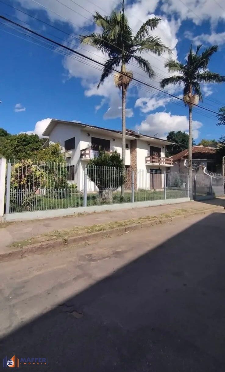 Casa Ampla no Jardim Carvalho com 4 dormitórios