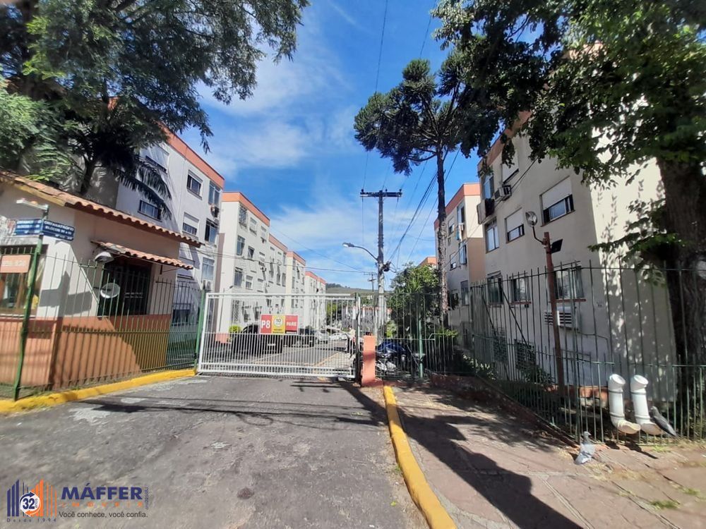 ótimo apartamento, 02 dormitórios, totalmente reformado e semimobiliado, com churrasqueira no Bairro Santa Tereza - 02 vagas de garagem