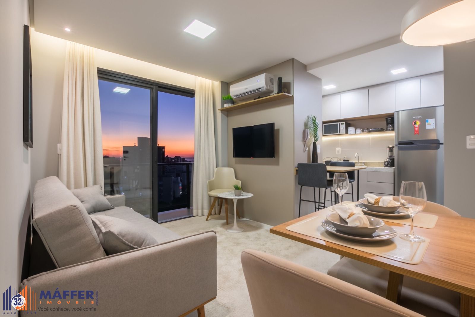 Apartamento no Midland, 1 suíte, à venda, 43 m², Menino Deus - Porto Alegre — foto 2