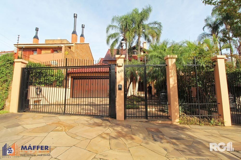 Casa de Alto Padrão com Lareira, Churrasqueira e Salão de Festas