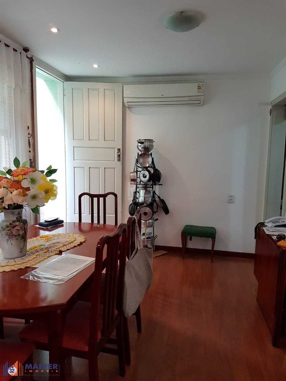 Casa para Venda - 250m², 5 dormitórios, 5 vagas - Jardim Botânico