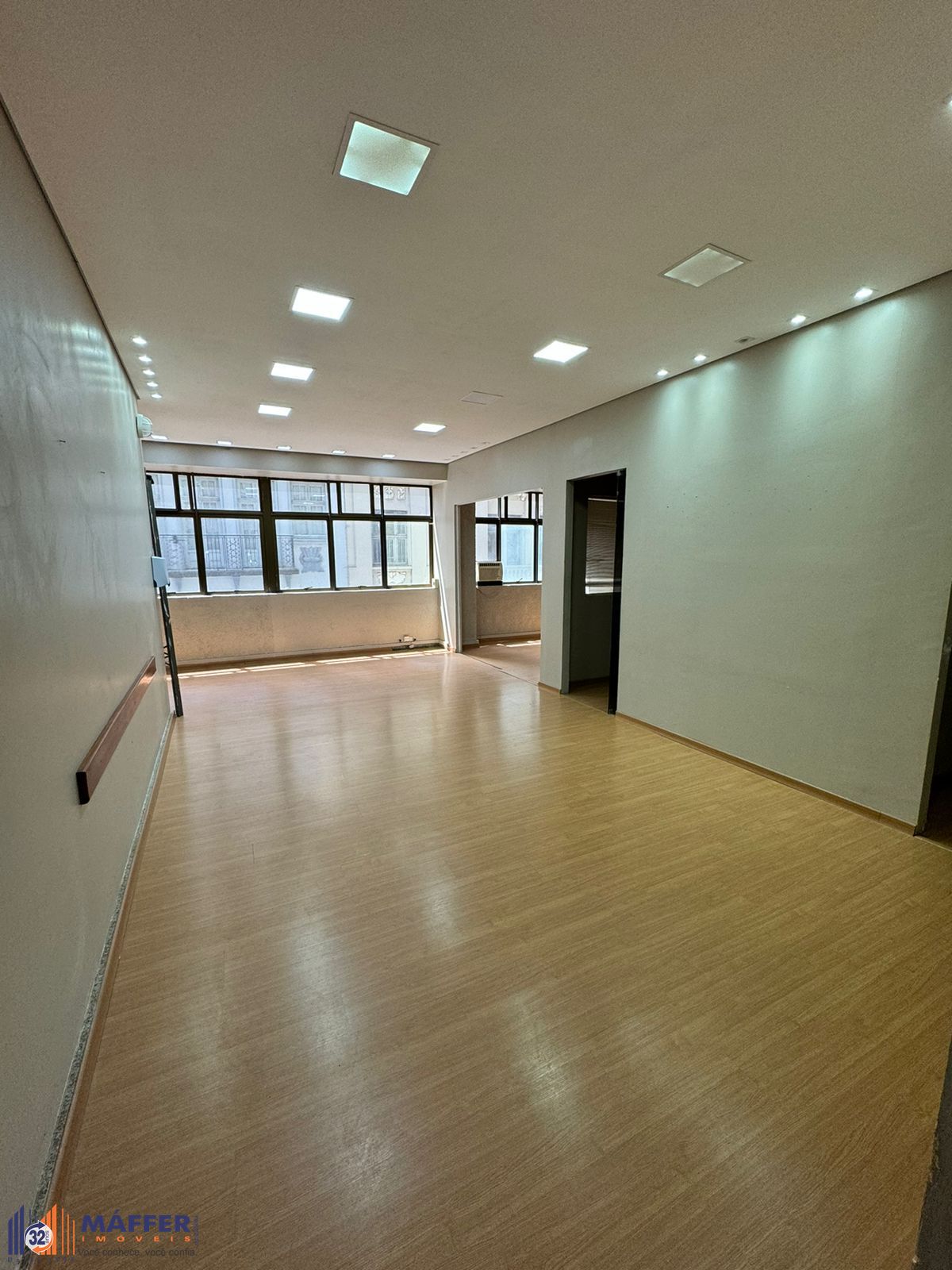 Conjunto Comercial, 1 sala, à venda, 196 m², Centro Histórico - Porto Alegre — foto 2